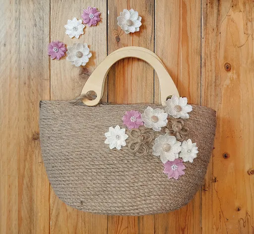 Atelier couture Kalina • Nelly Tona Créatrice inspirée • Sacs vegan & retouches sur mesure à Veauche